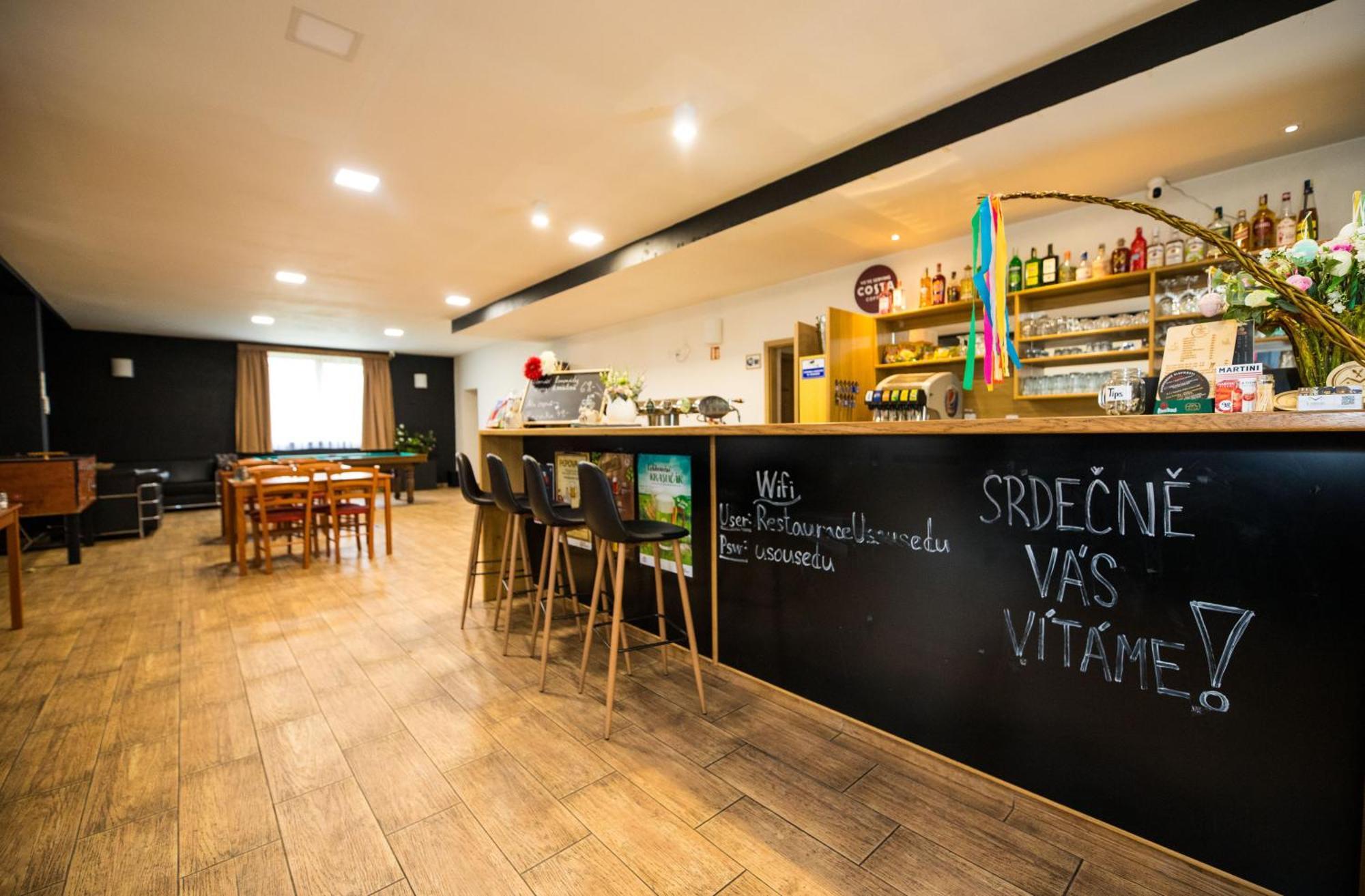 Penzion A Restaurace U Sousedu 스트라주니 외부 사진